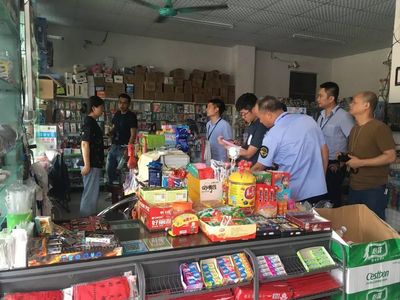 新雅街開展文化市場大排查行動暨“掃黃打非”宣傳活動，確保市場健康有序
